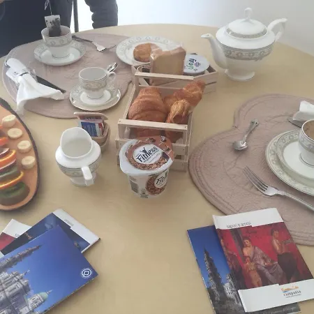 Palace Bed & Breakfast *